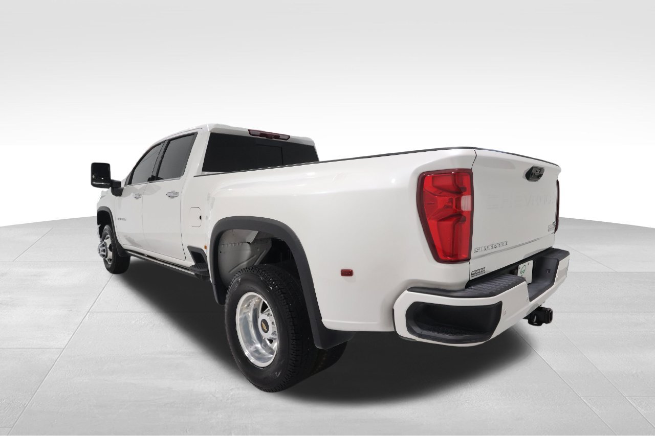 Certified 2022 Chevrolet Silverado 3500 High Country AWD/4WD image 2