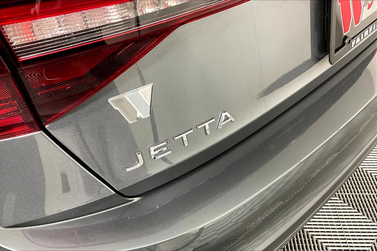 Used 2023 Volkswagen Jetta SE FWD image 23