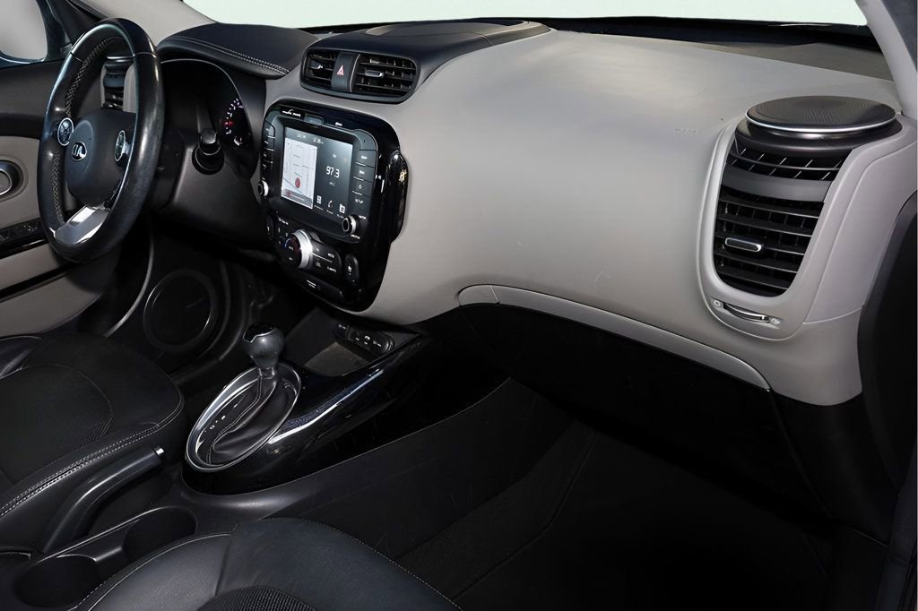 Used 2018 Kia Soul + w/ Primo Package image 20
