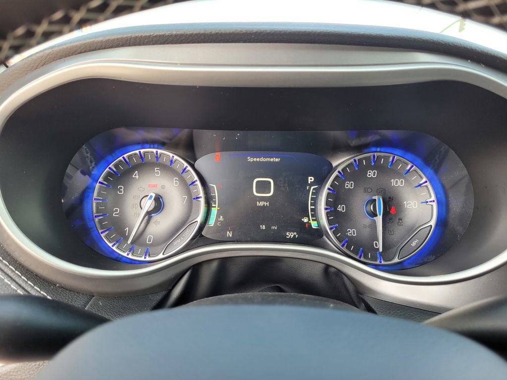 New 2026 Chrysler Pacifica Select w/ S Appearance Package image 18