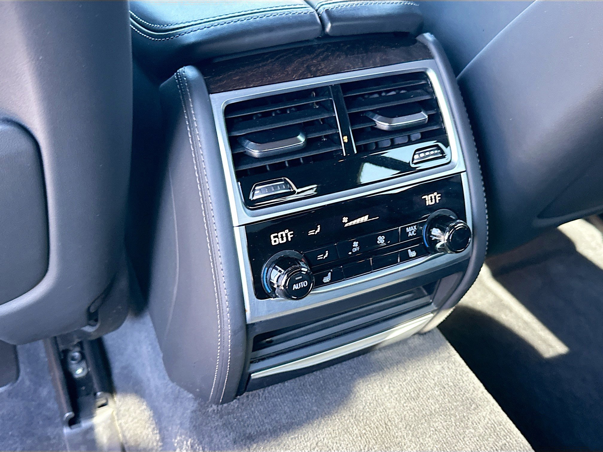 Used 2022 BMW 750i xDrive w/ Executive Package image 25