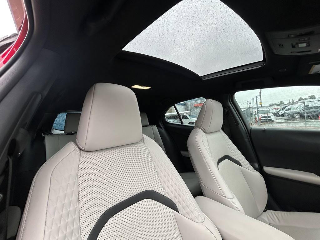 Used 2022 Lexus UX 250h w/ Premium Package AWD/4WD image 28