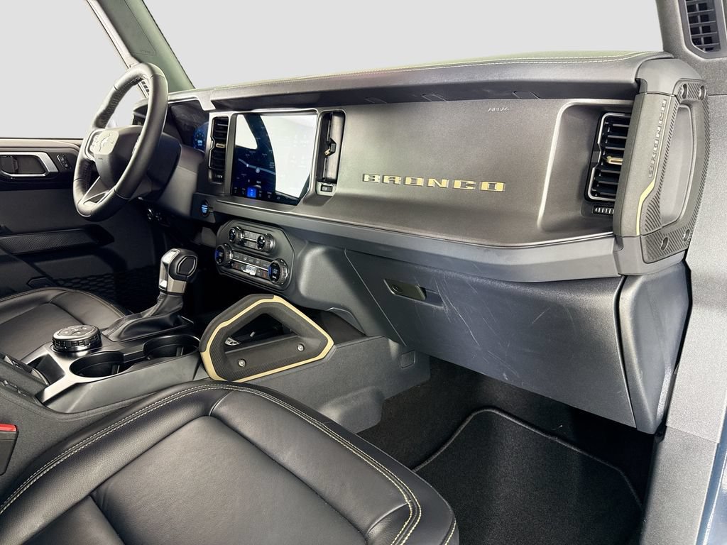Used 2025 Ford Bronco Badlands AWD/4WD image 13