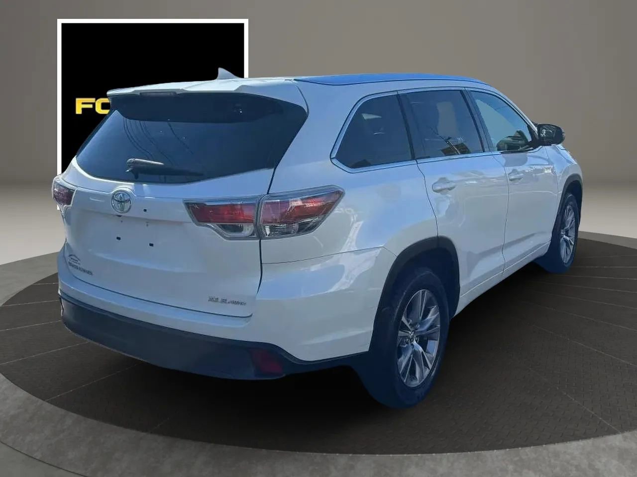 Used 2014 Toyota Highlander XLE AWD/4WD image 5