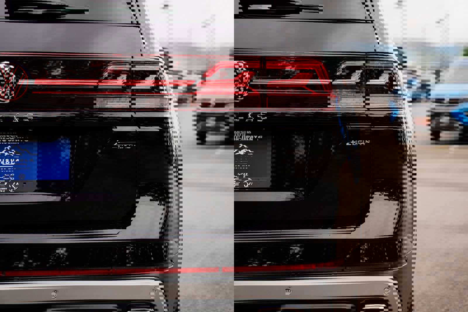 New 2025 Volkswagen Atlas Peak Edition SE image 11