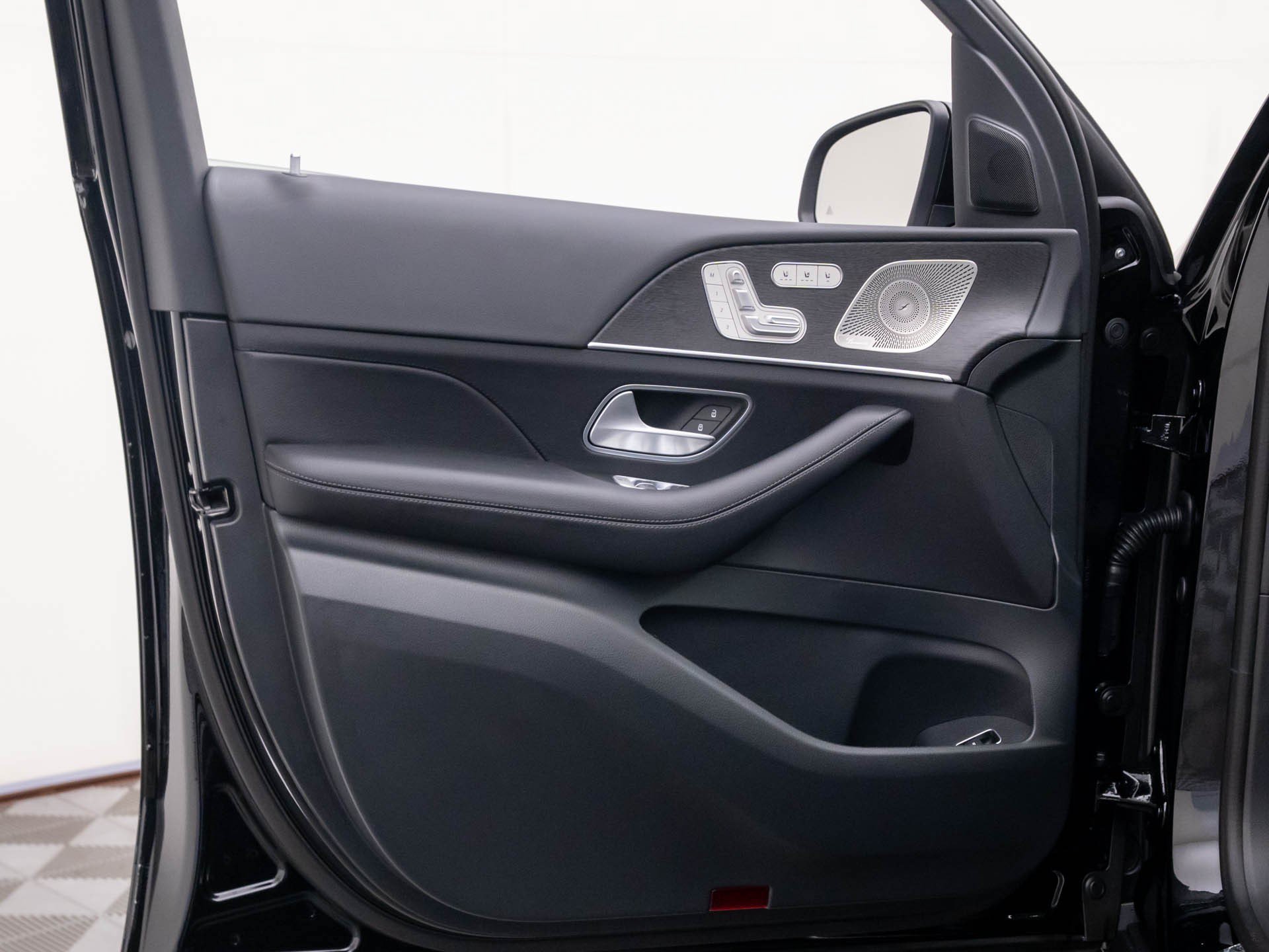 New 2026 Mercedes-Benz GLS 450 4MATIC image 13