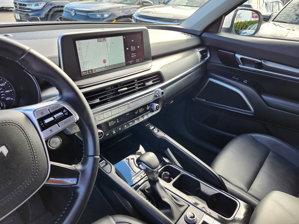 Used 2022 Kia Telluride S image 8