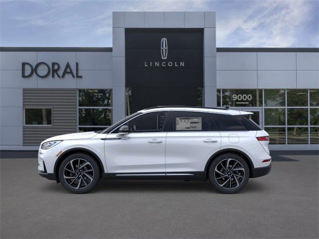 New 2026 Lincoln Corsair Reserve image 3