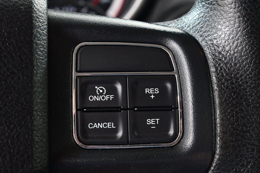Used 2018 Dodge Journey SE FWD image 31