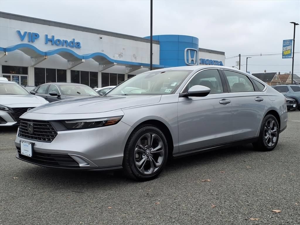 Used 2023 Honda Accord EX image 3