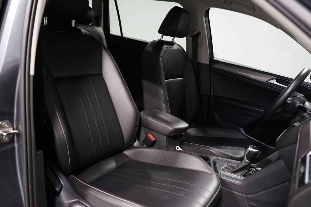 Used 2022 Volkswagen Tiguan SE FWD image 25