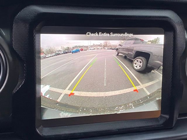 Used 2023 Jeep Wrangler Unlimited Sahara w/ Cold Weather Group AWD/4WD image 15