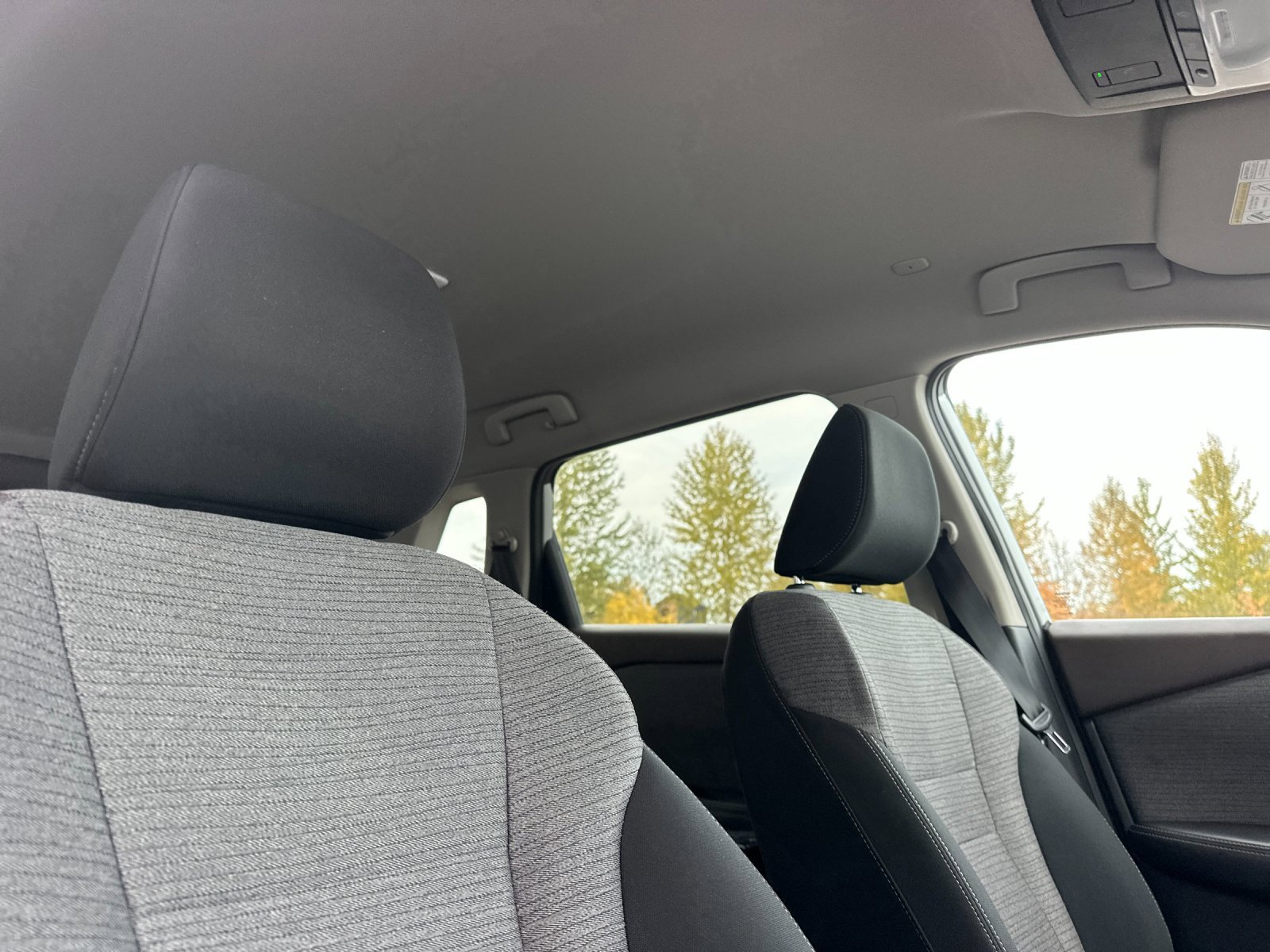 Used 2023 Nissan Rogue SV image 16