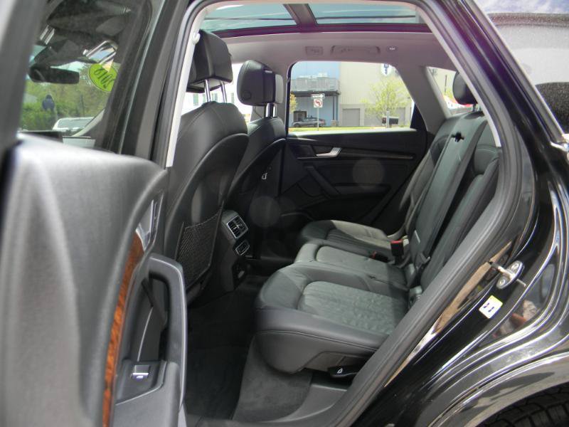 Used 2018 Audi Q5 2.0T Premium Plus w/ Premium Plus Package AWD/4WD image 12
