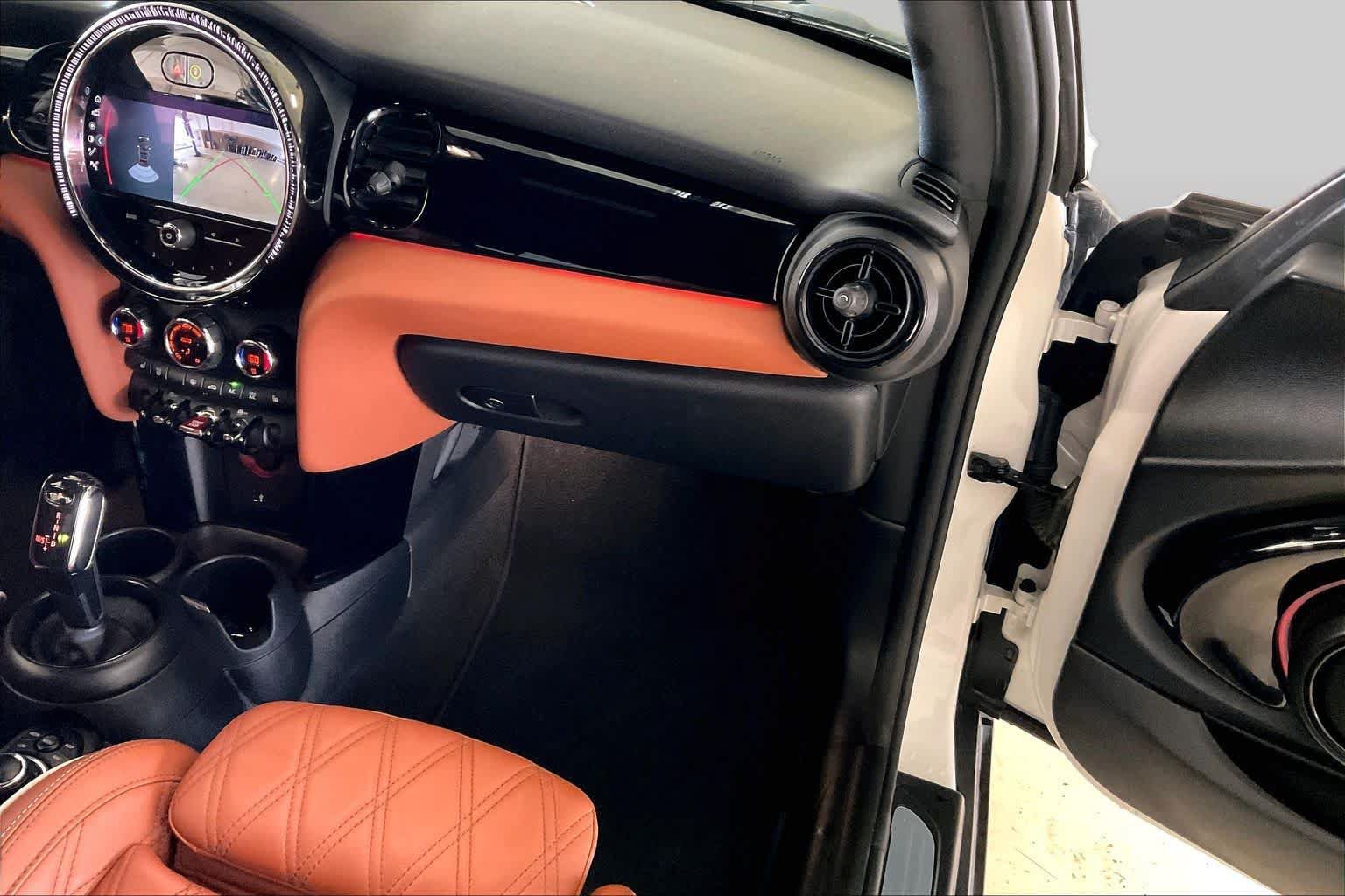 Used 2024 MINI Cooper Convertible w/ Signature Upholstery Package FWD image 16