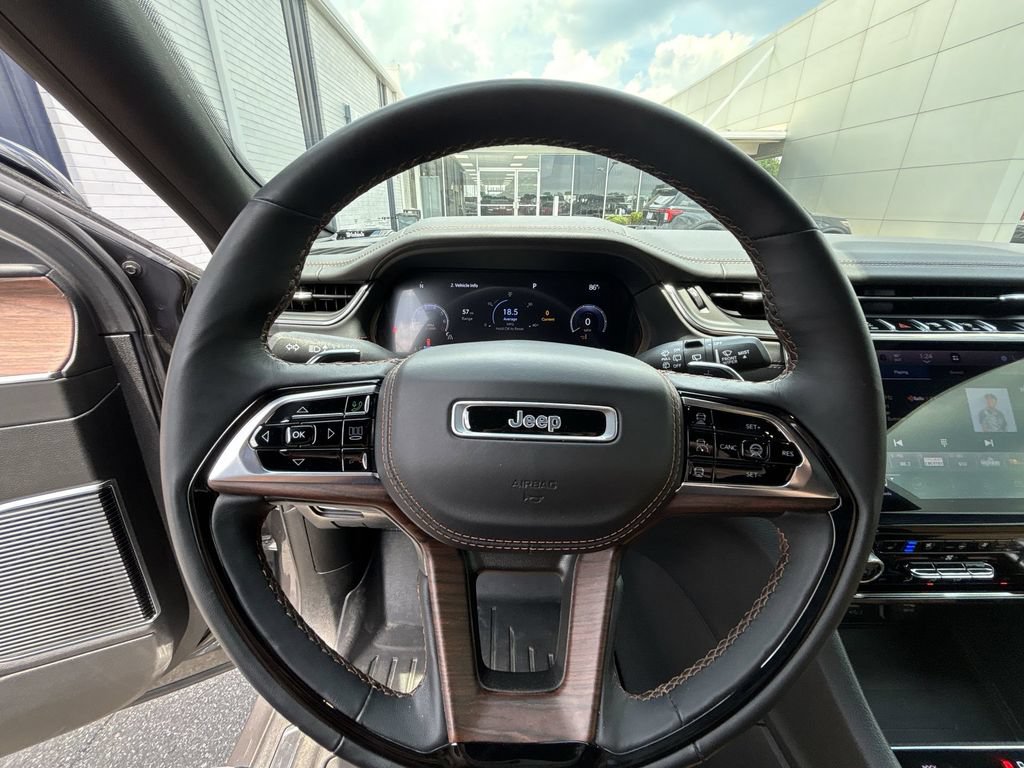 Used 2024 Jeep Grand Cherokee L Summit w/ Advanced Protech Group IV AWD/4WD image 11