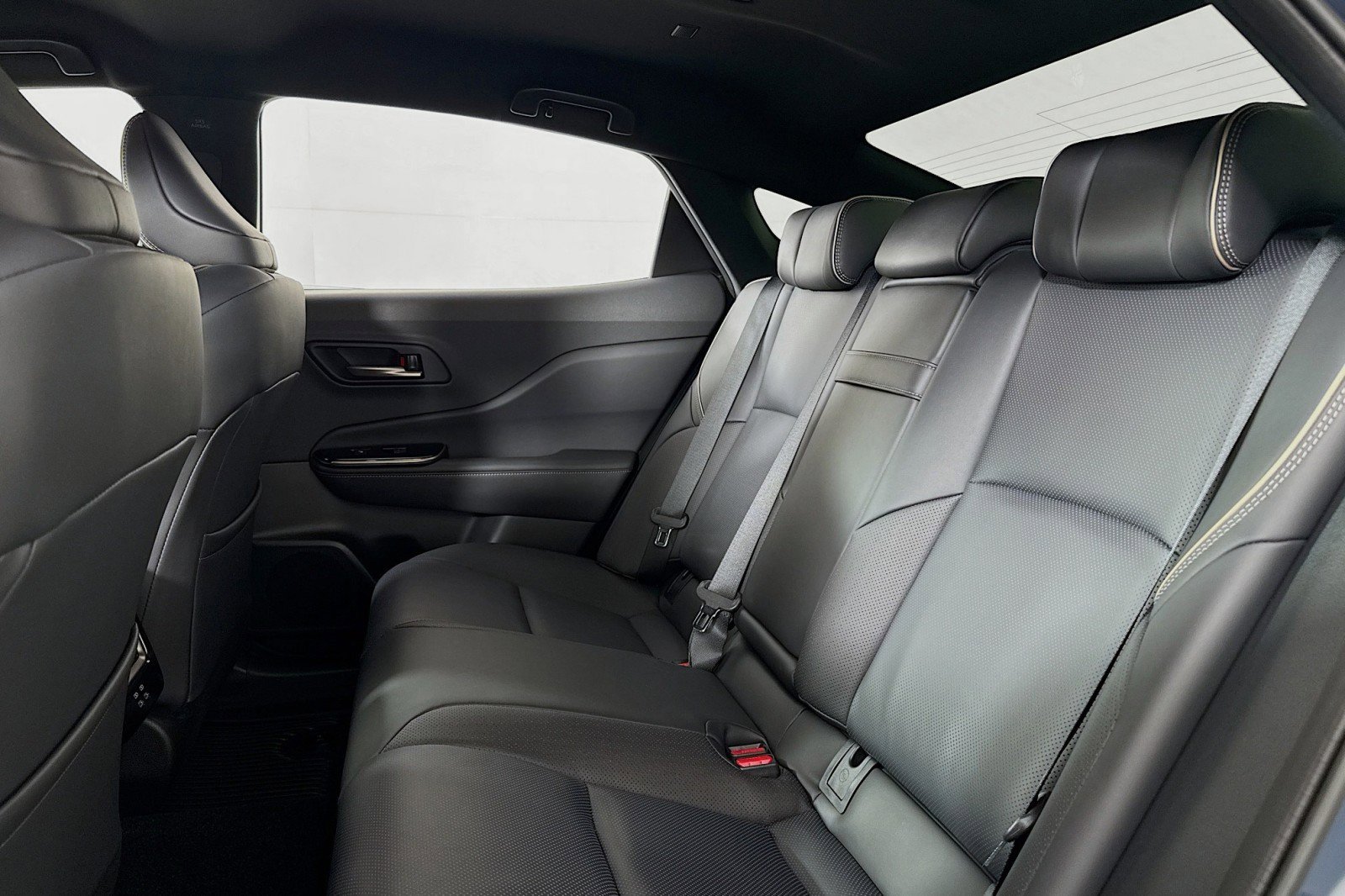 Used 2026 Toyota Crown Limited image 7