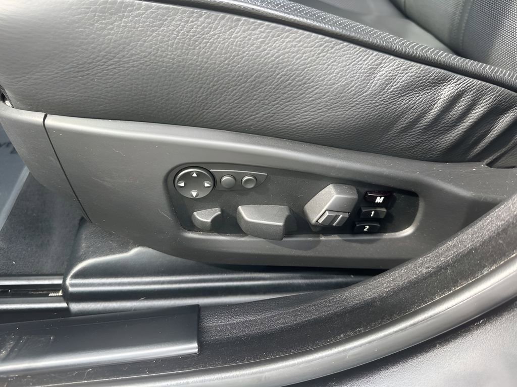 Used 2010 BMW 550i Sedan image 10