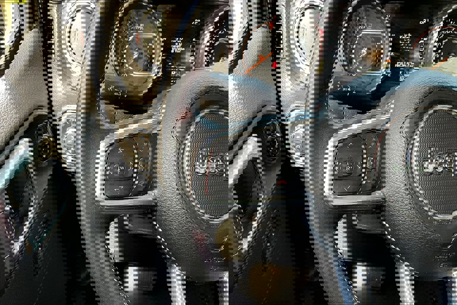 Used 2022 Jeep Gladiator Overland w/ Trailer Tow Package image 13