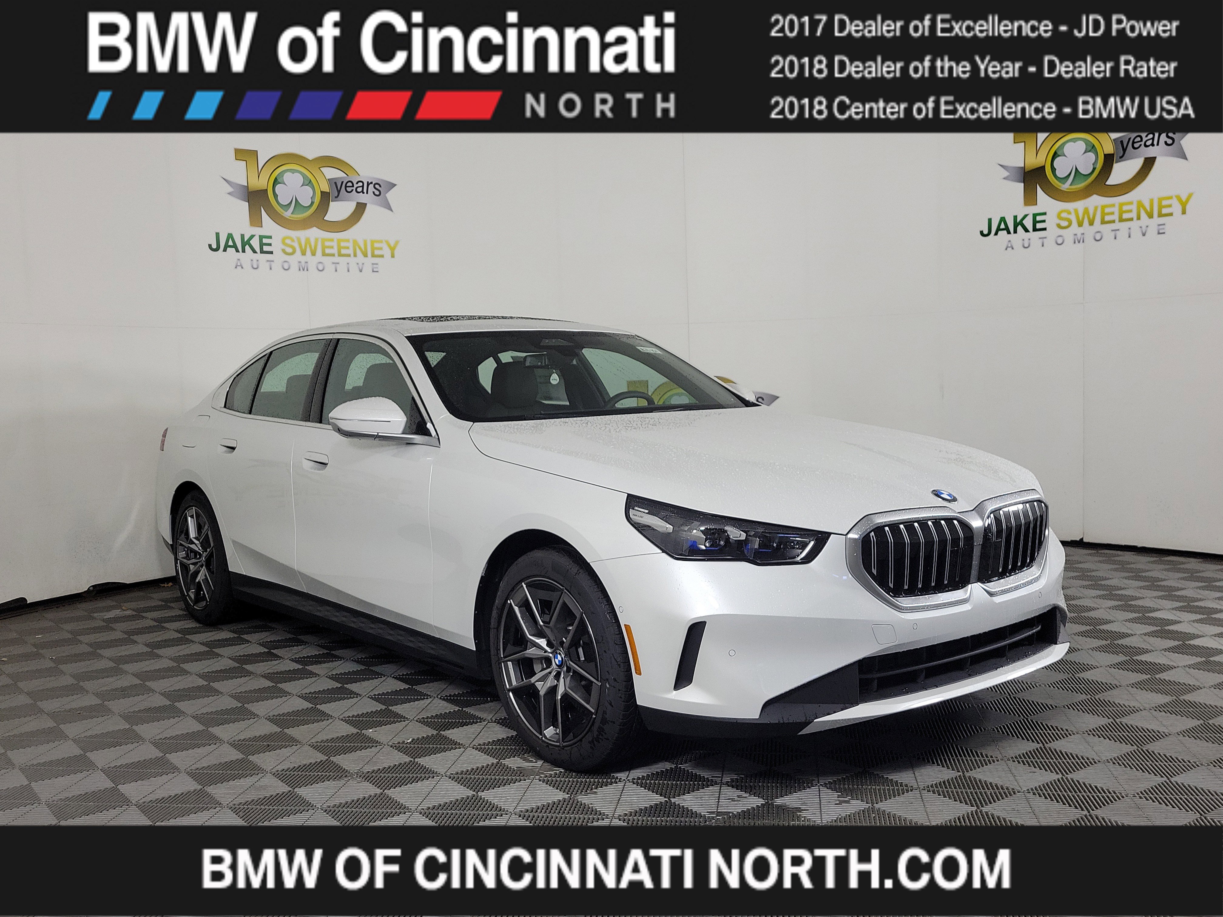 New 2026 BMW 530i xDrive w/ Premium Package