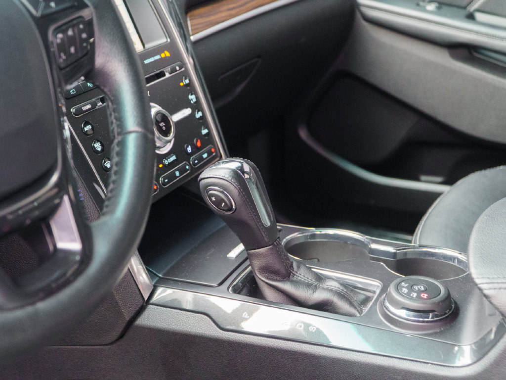 Used 2018 Ford Explorer Limited w/ Equipment Group 301A AWD/4WD image 28