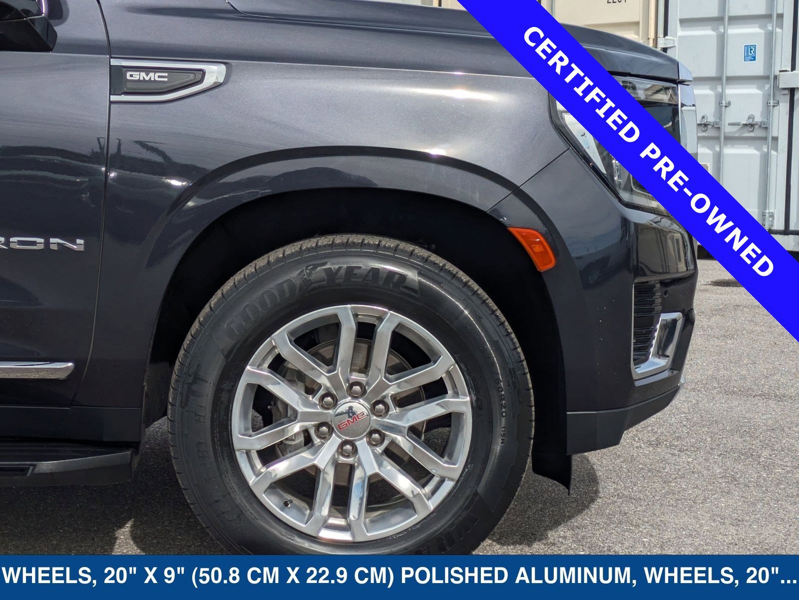 Used 2023 GMC Yukon SLT w/ SLT Luxury Package image 11