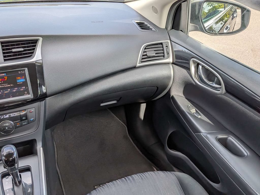 Used 2019 Nissan Sentra SV FWD image 15