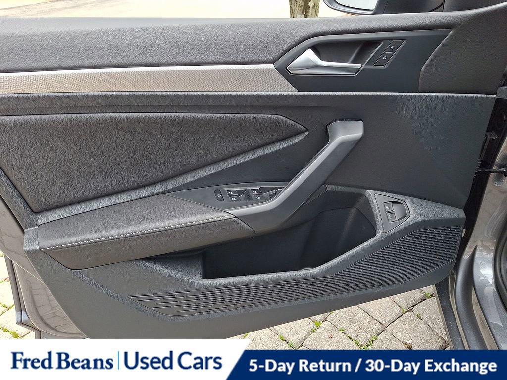 Certified 2024 Volkswagen Jetta Sport image 18