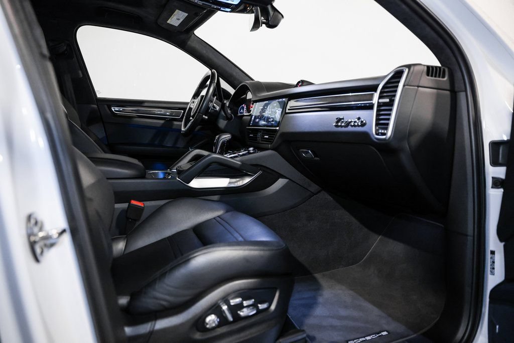 Used 2019 Porsche Cayenne Turbo AWD/4WD image 19