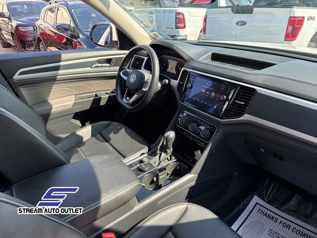 Used 2022 Volkswagen Atlas SEL R-Line image 11