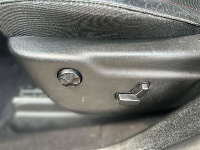 Used 2023 Dodge Durango GT image 40