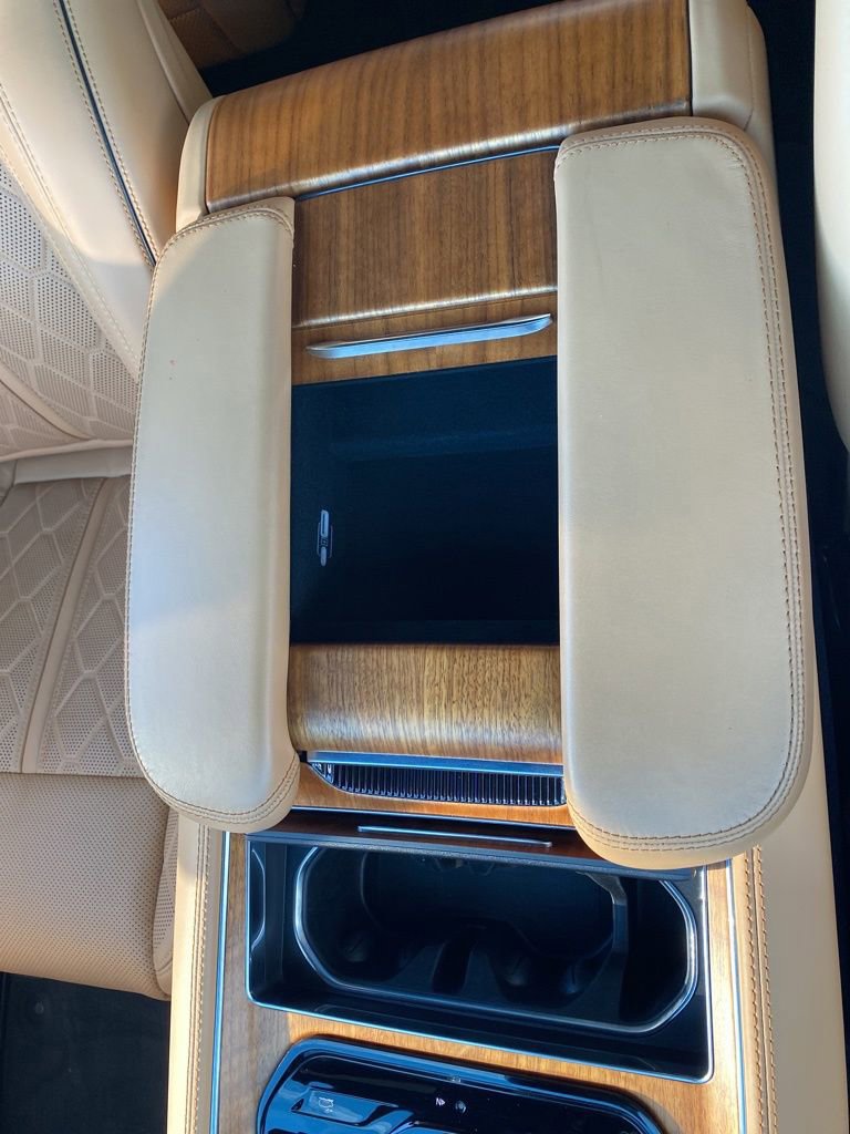 Used 2022 Jeep Grand Wagoneer Series III image 32