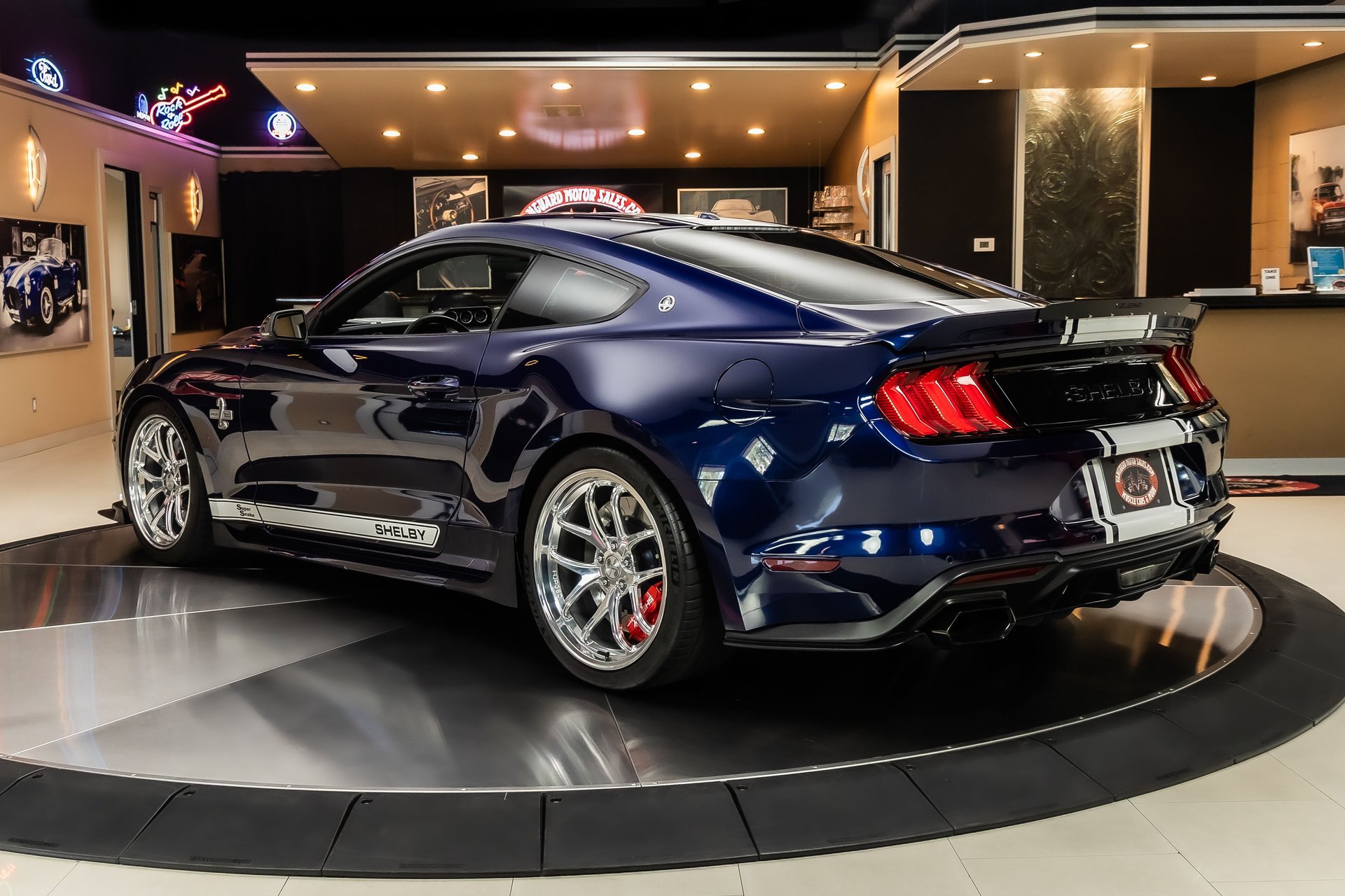 Used 2019 Ford Mustang GT Premium w/ GT Performance Package RWD image 15