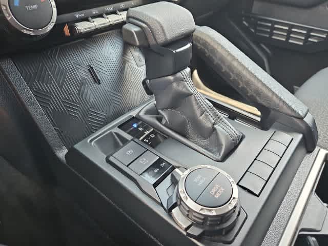 Certified 2025 Toyota 4Runner SR5 AWD/4WD image 31