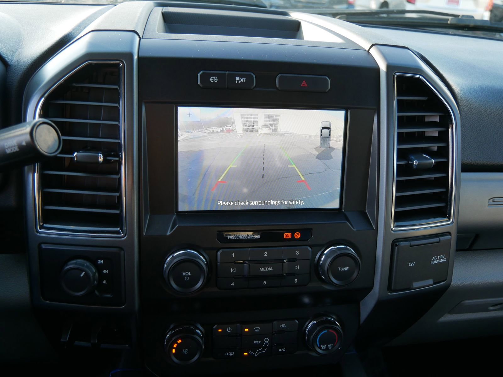 Used 2022 Ford F350 XLT w/ Black Appearance Package image 25