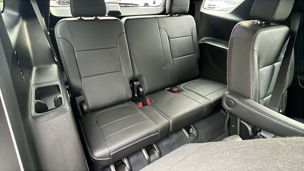 Used 2023 Chevrolet Traverse LT image 16
