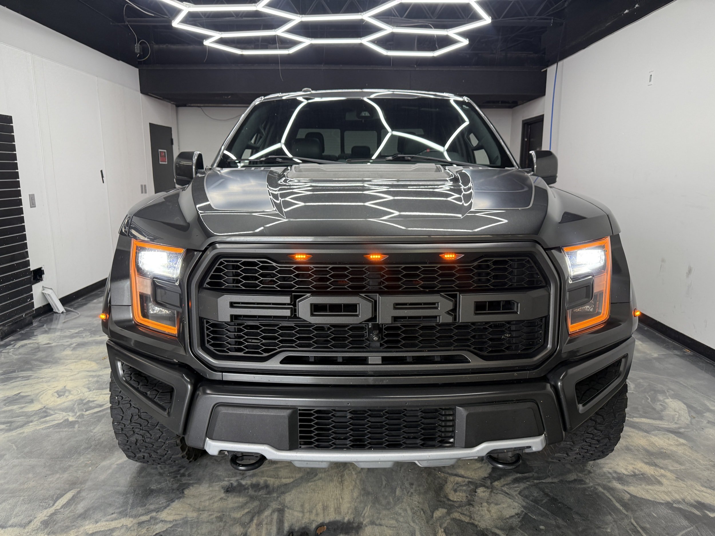 Used 2018 Ford F150 Raptor w/ Equipment Group 802A Luxury AWD/4WD image 7