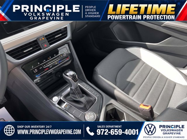 Used 2025 Volkswagen Taos SEL AWD/4WD image 22