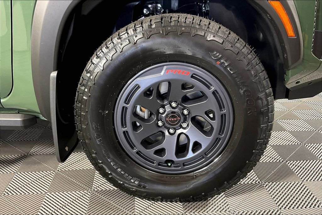New 2026 Nissan Frontier PRO-4X w/ Pro-4x Convenience Package image 18