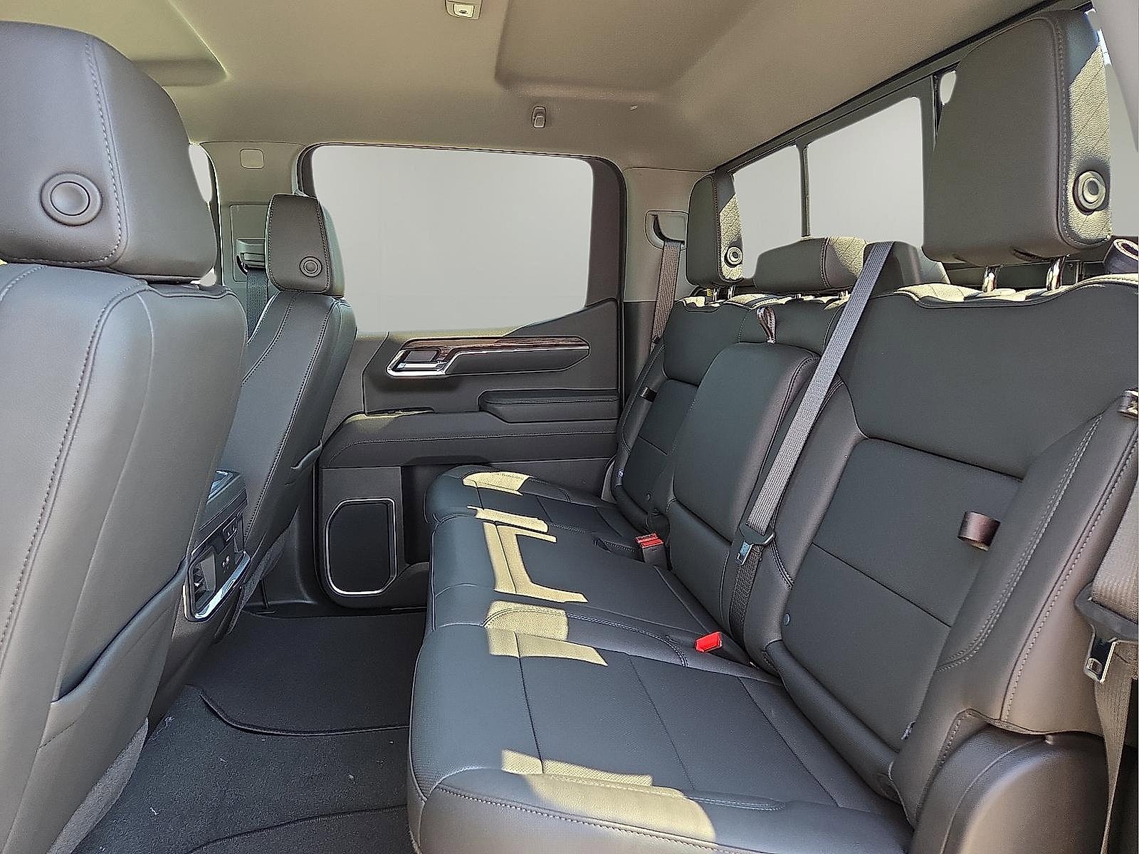 New 2026 GMC Sierra 1500 SLT w/ SLT Premium Plus Package image 10