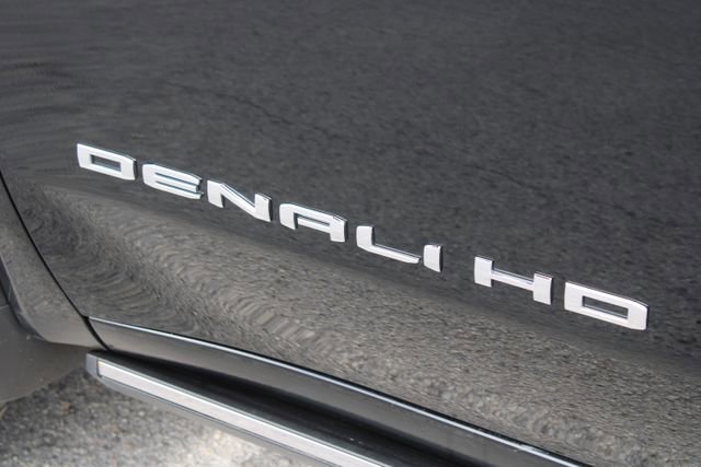 Used 2024 GMC Sierra 3500 Denali w/ Denali Reserve Package image 18