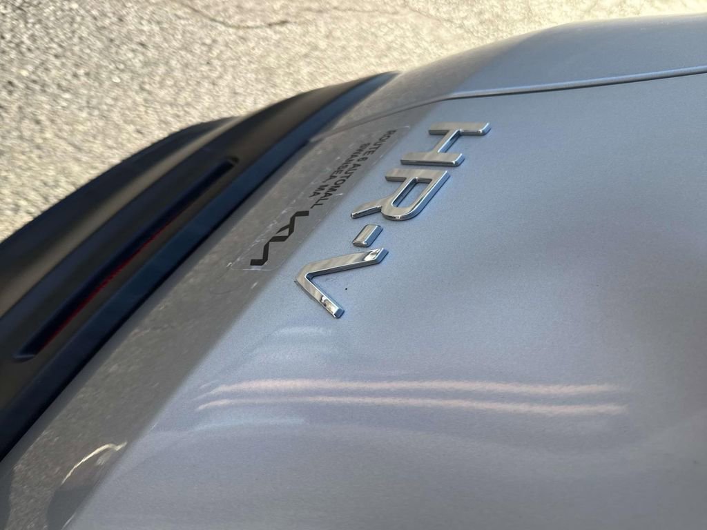 Used 2023 Honda HR-V LX image 6