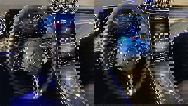 Used 2025 Mercedes-Benz GLC 300 4MATIC image 80