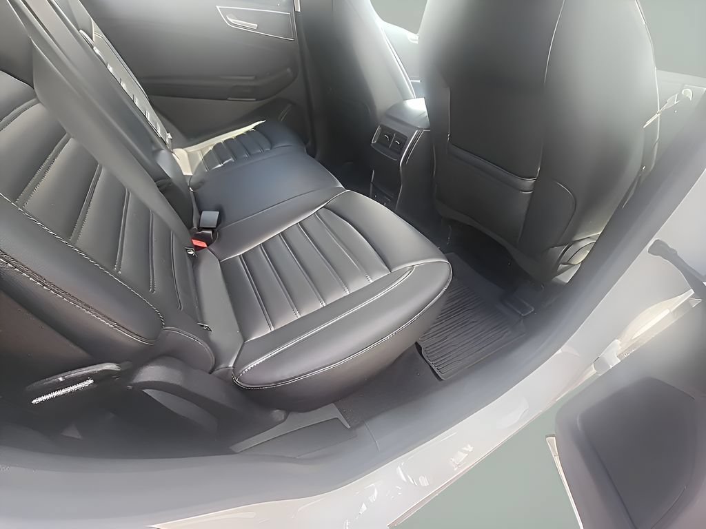 Used 2024 Ford Edge SEL w/ Convenience Package AWD/4WD image 12