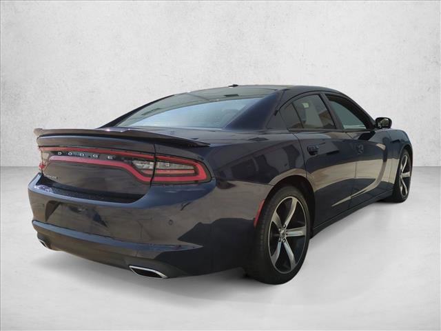 Used 2017 Dodge Charger SE w/ Popular Equipment Group image 5