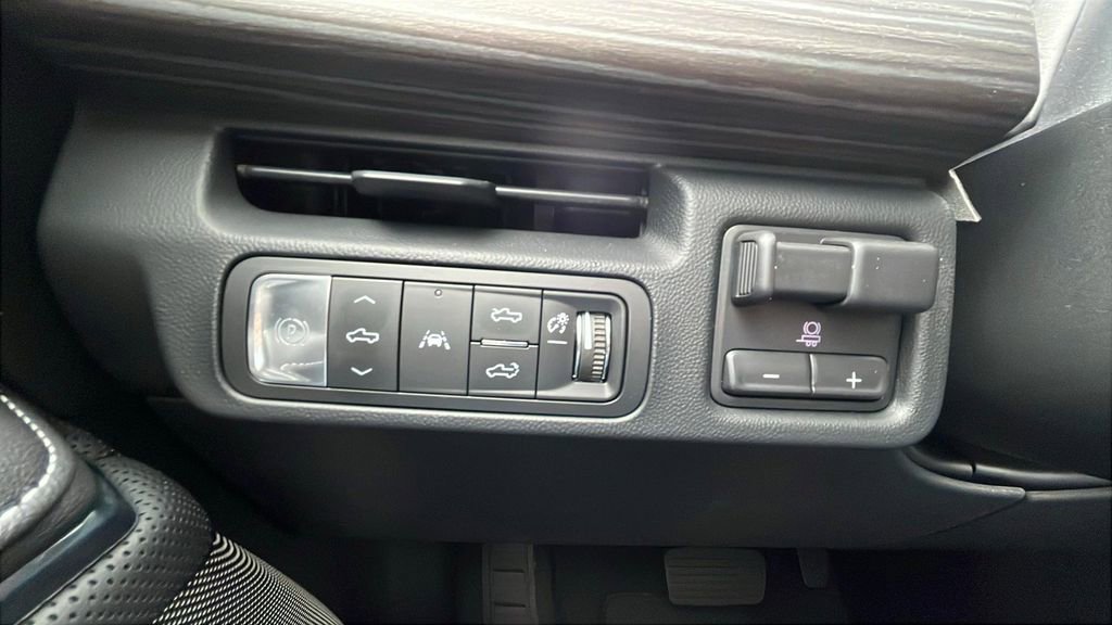 New 2024 GMC Sierra EV Denali image 34