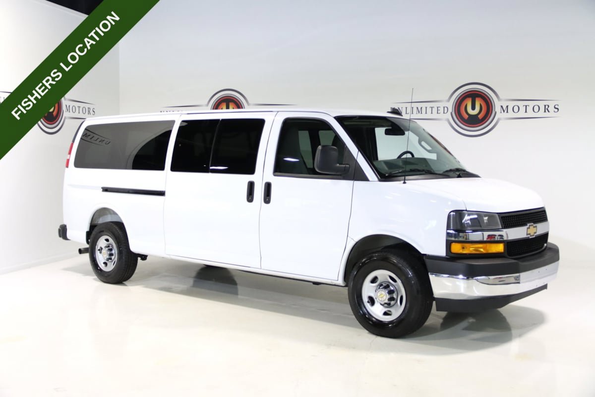 Used 2025 Chevrolet Express 3500 LT w/ LT Preferred Equipment Group RWD image 1