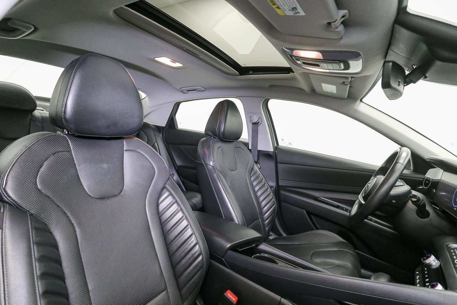 Used 2023 Hyundai Elantra Limited FWD image 18