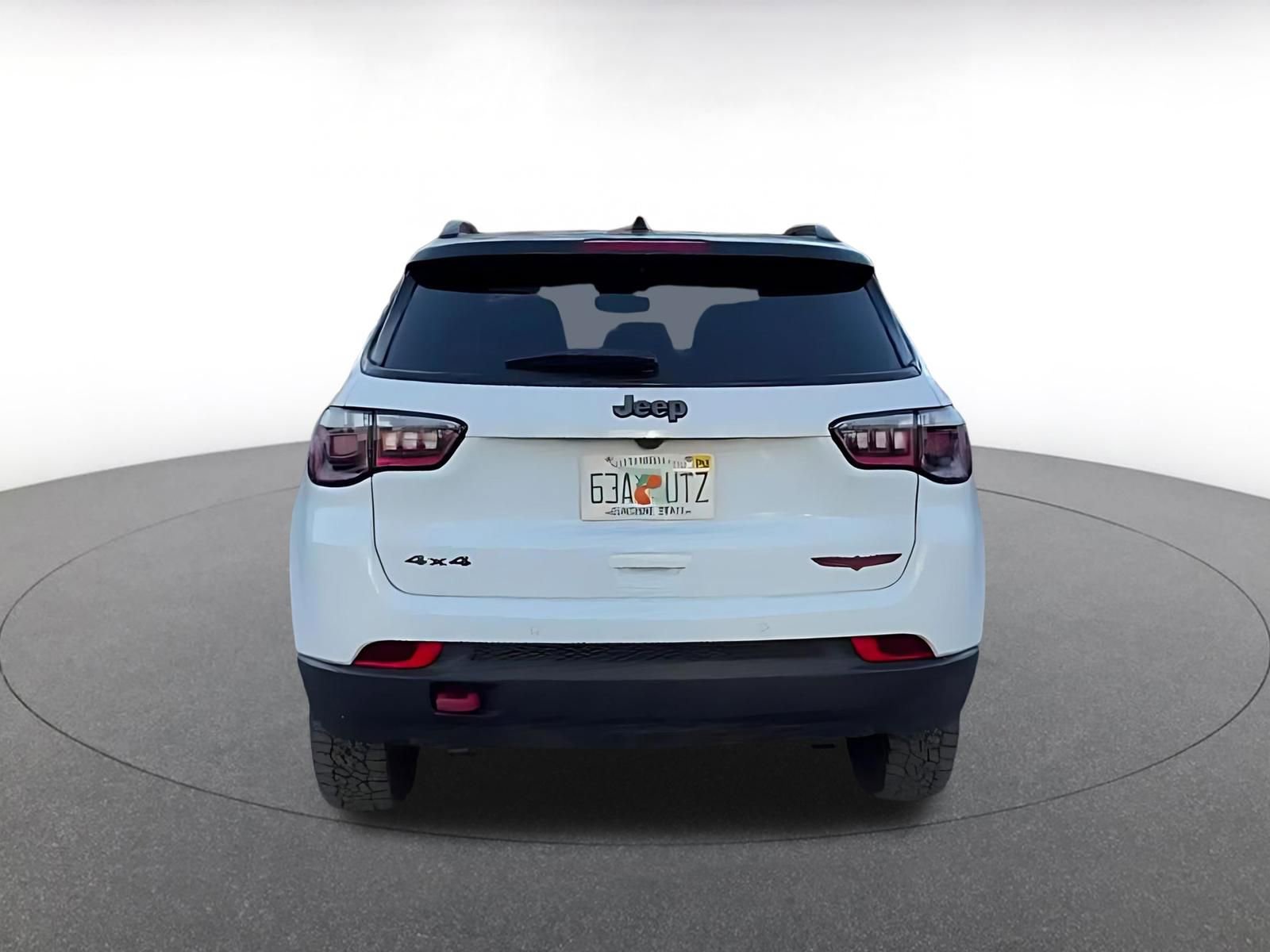 Used 2025 Jeep Compass Trailhawk image 12