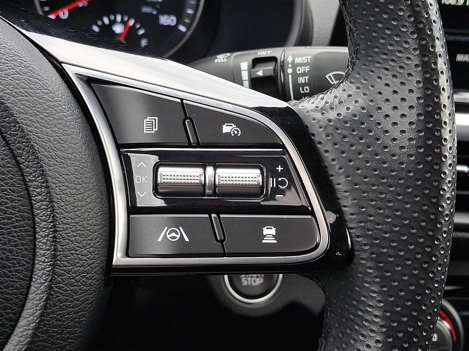 Used 2023 Kia Forte GT-Line w/ GT-Line Premium Package image 23